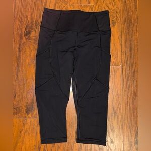 lululemon athletica women’s Hit It cropped Black Leggings